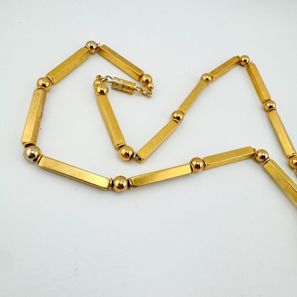 Vintage Lucite Gold Tone Pink Beaded Statement Necklace Geometric Bar Retro - Picture 11 of 13